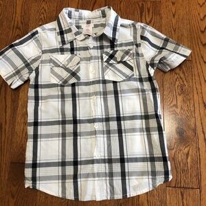 button down shirt size small 6/7